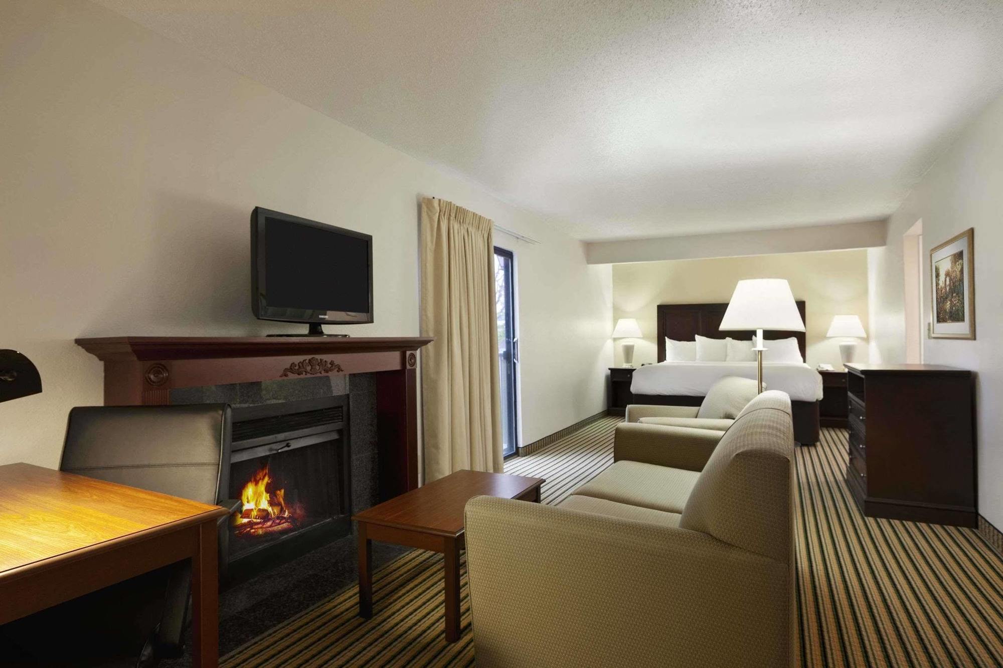 Hawthorn Suites Of Troy Extérieur photo