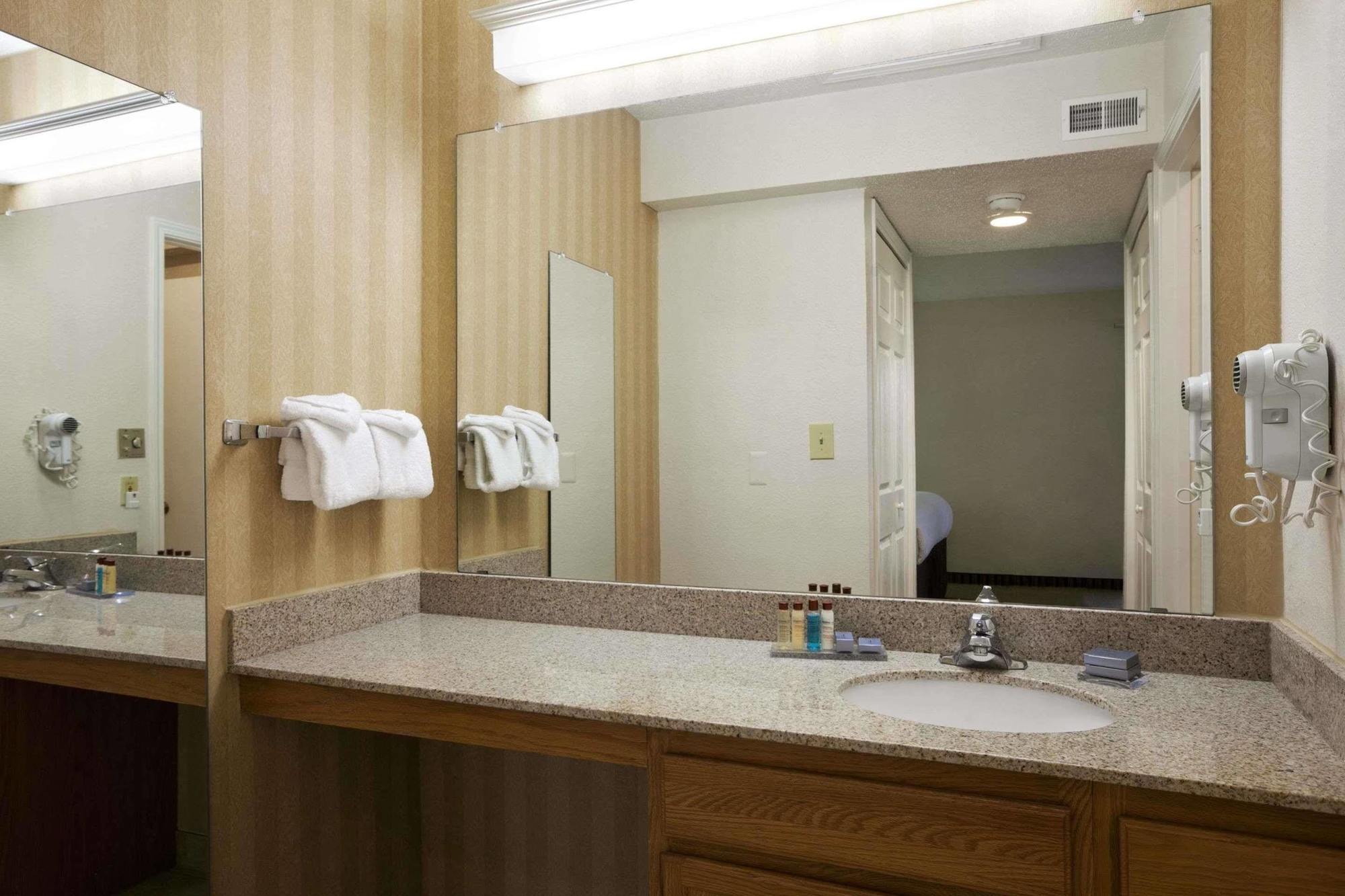 Hawthorn Suites Of Troy Extérieur photo