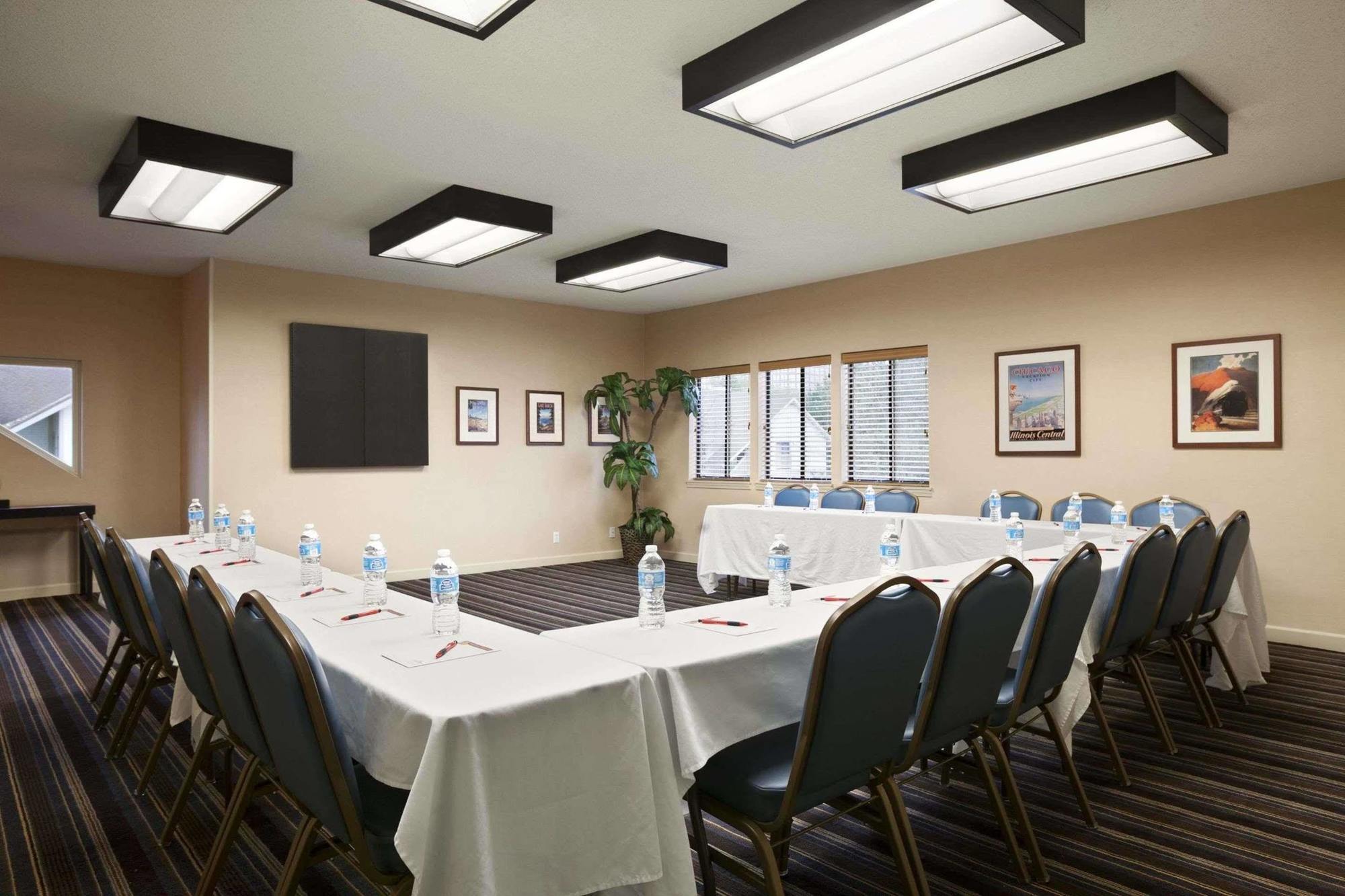 Hawthorn Suites Of Troy Extérieur photo